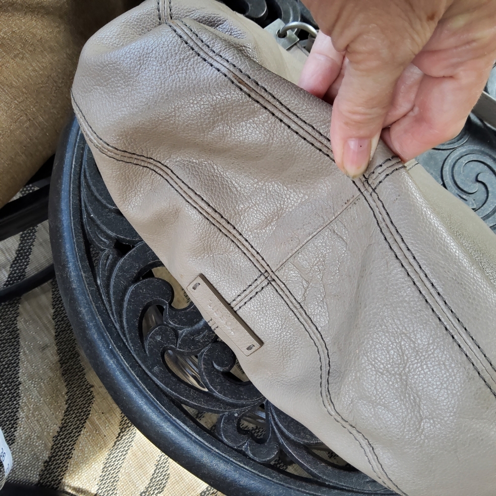 Fossil Soft Leather Shoulder Bag in Light Gray - Picture 7 of 12